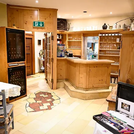 Värdshus Kulinarischer Weinhof Florlwirt *